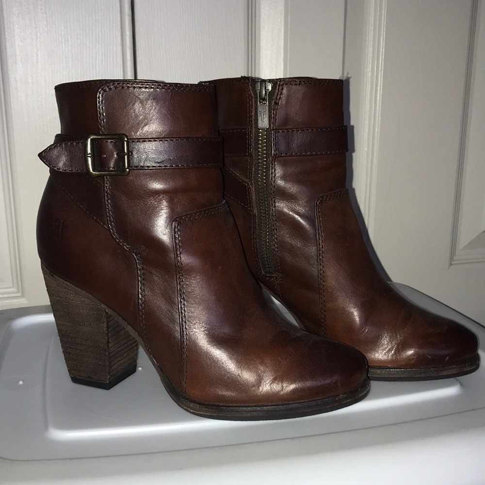 Frye women’s leather high heel bootie